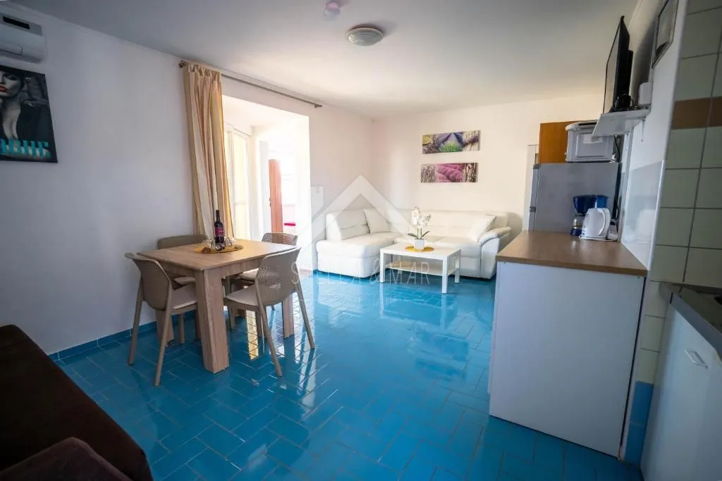 samostojeća kuća sa 5 apartmana - vir - slika 8