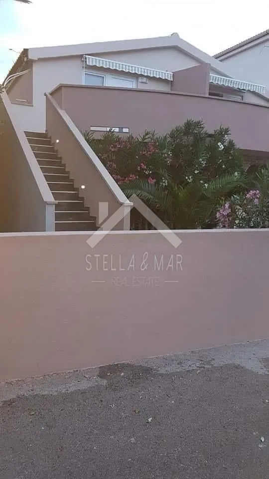 kuća sa 3 stana, blizina sadržaja - vir - slika 26