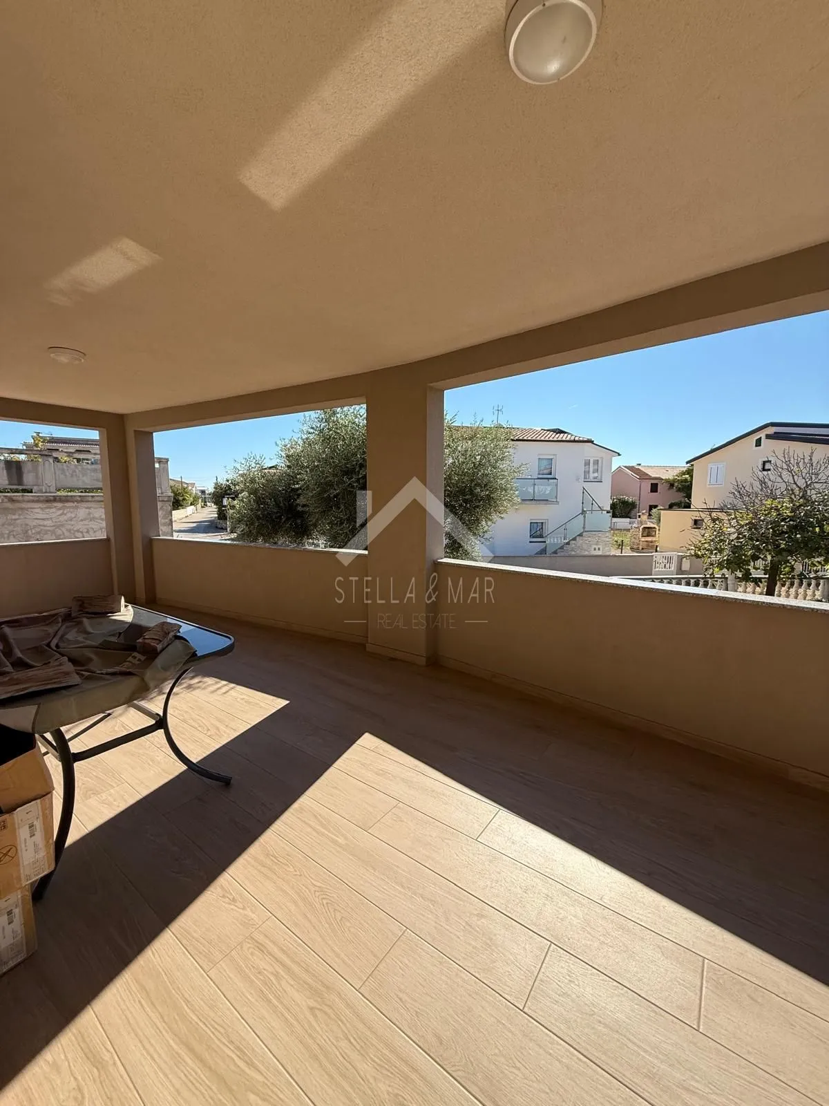 kuća sa 5 apartmana, miran predio - vir - slika 11