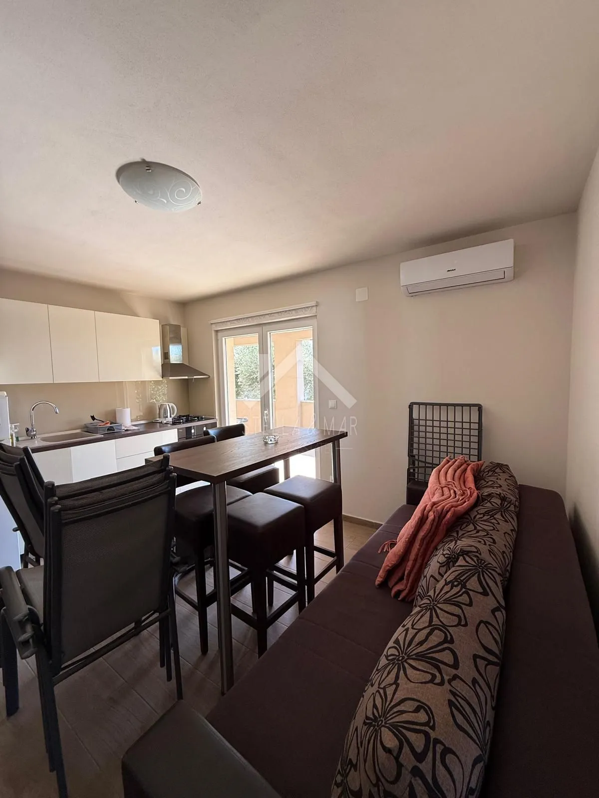 kuća sa 5 apartmana, miran predio - vir - slika 27