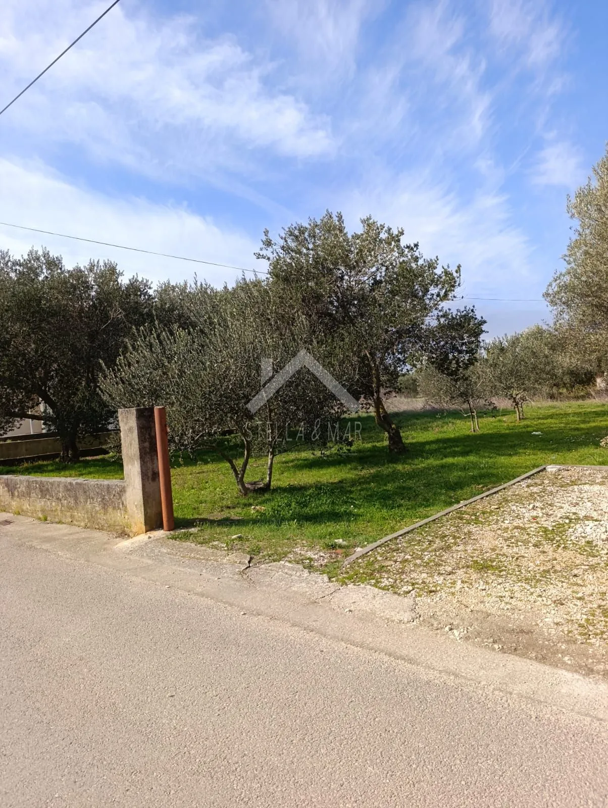 građevinsko zemljište u centru, 400m do plaže - zaton - slika 1