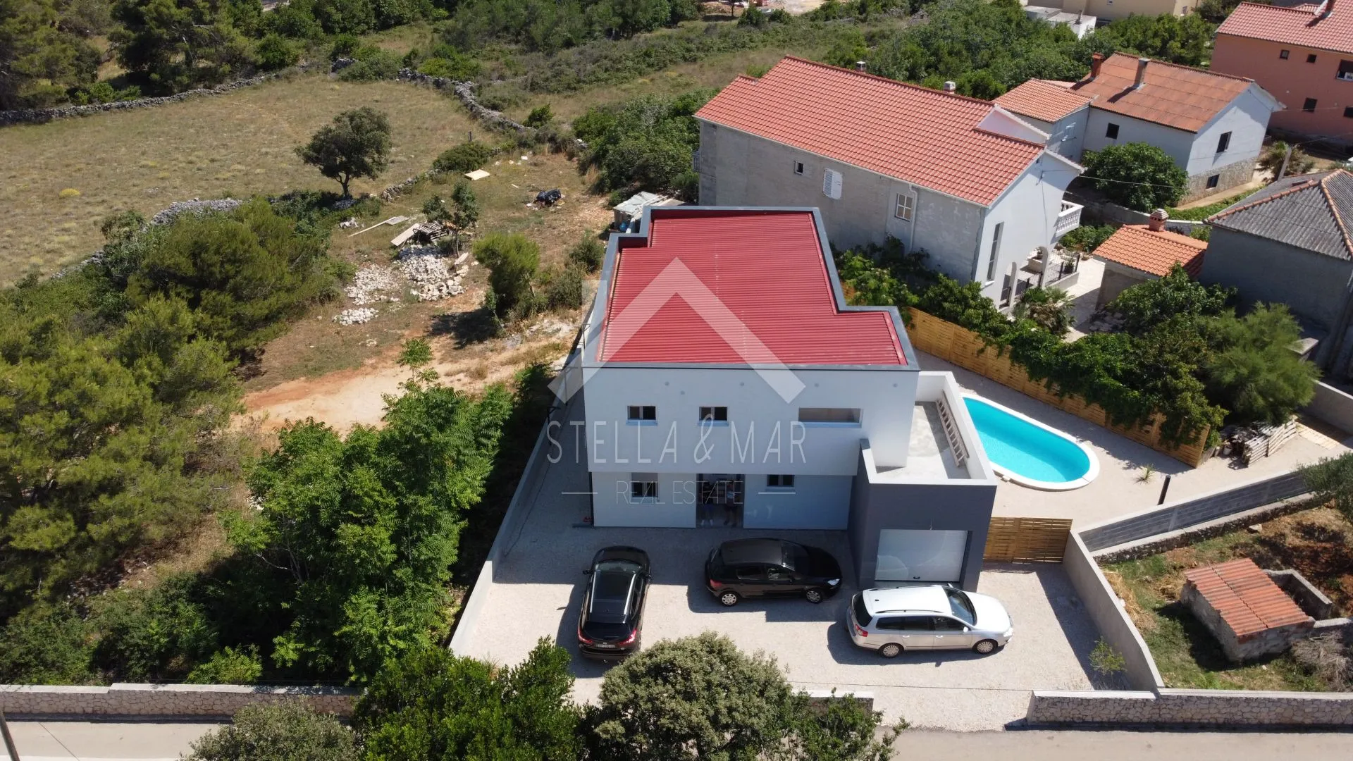 luksuzna vila sa bazenom - slika 2