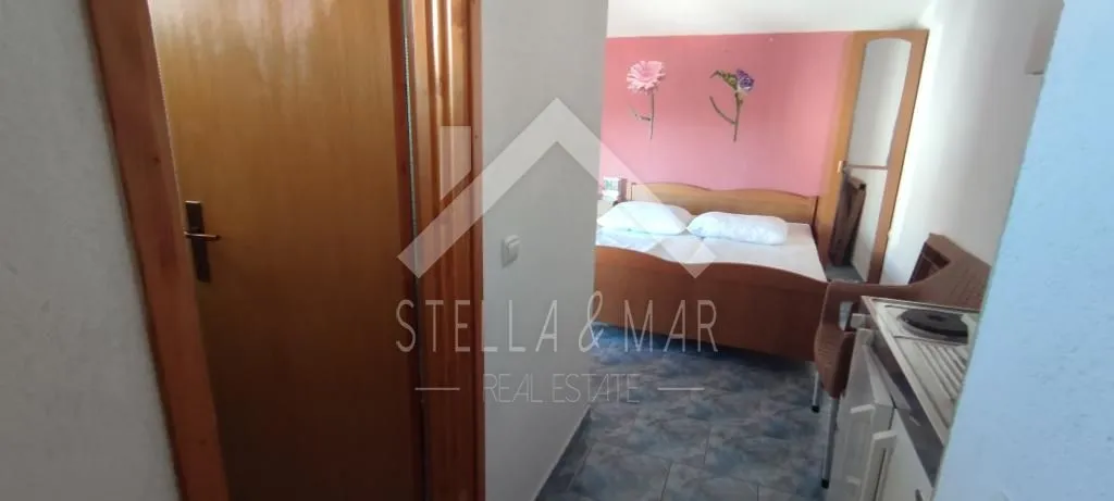 stambeno poslovni objekt sa 7 apartmana - vir - slika 37