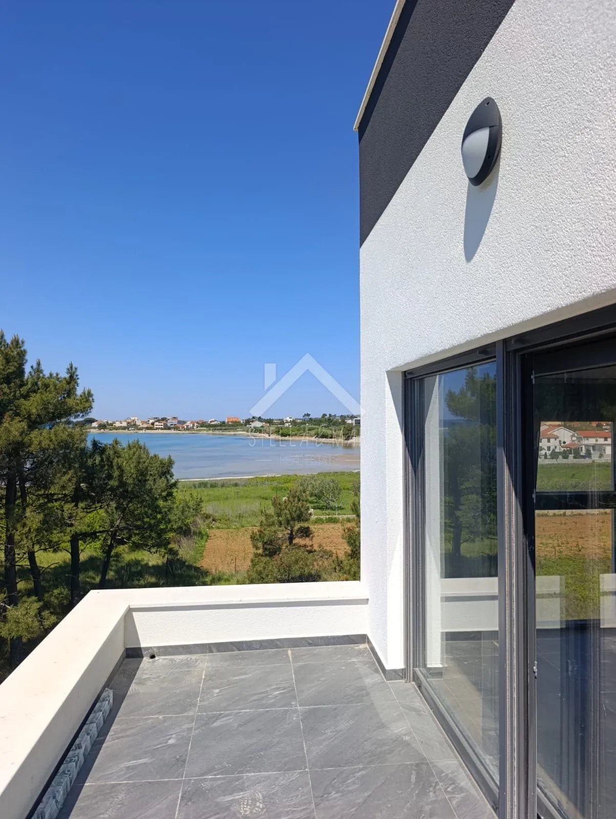 trosobni apartman sa krovnom terasom i bazenom - privlaka - slika 6