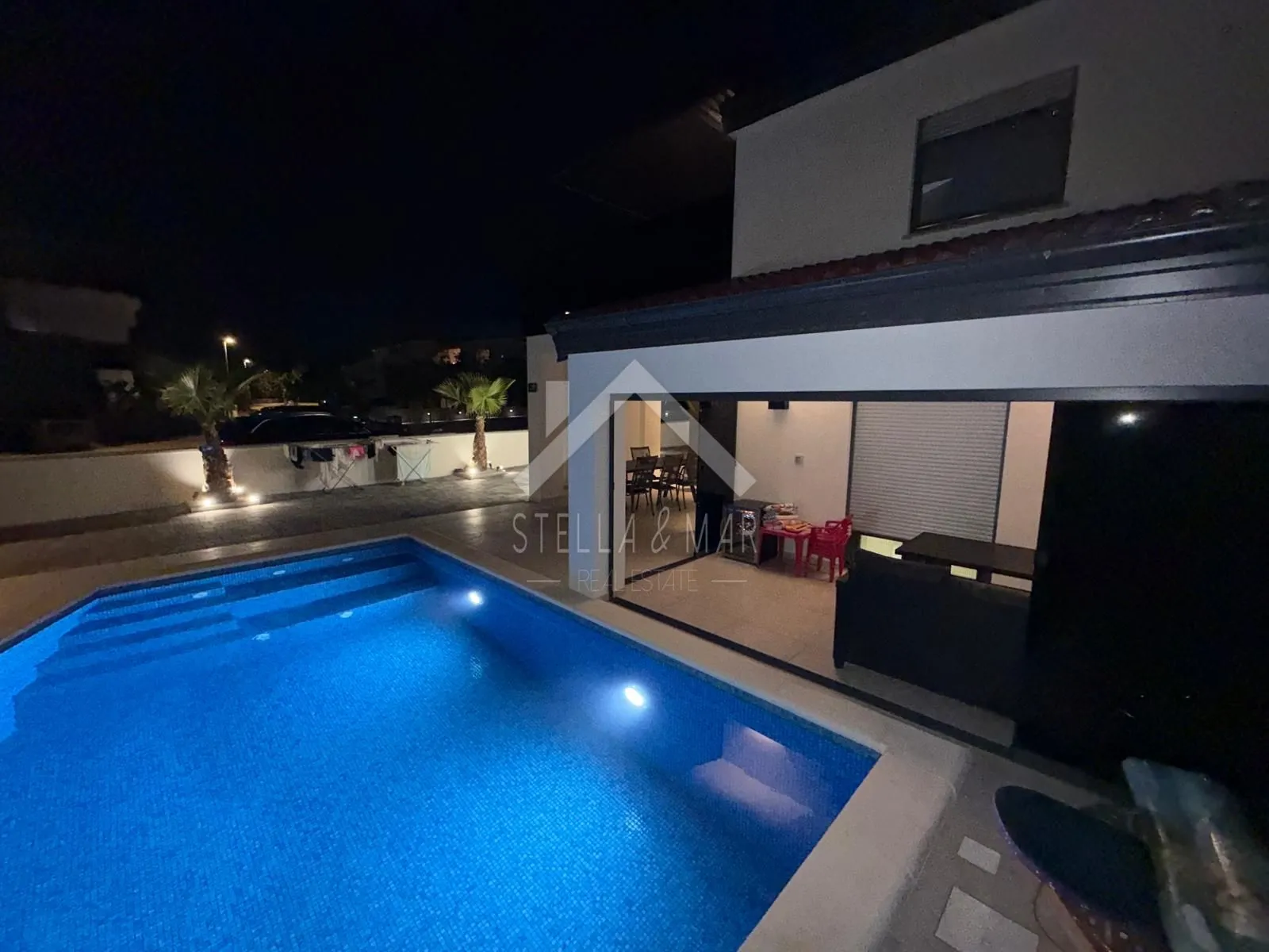 luksuzna villa sa dva apartmana i bazenom, centar - vir - slika 7