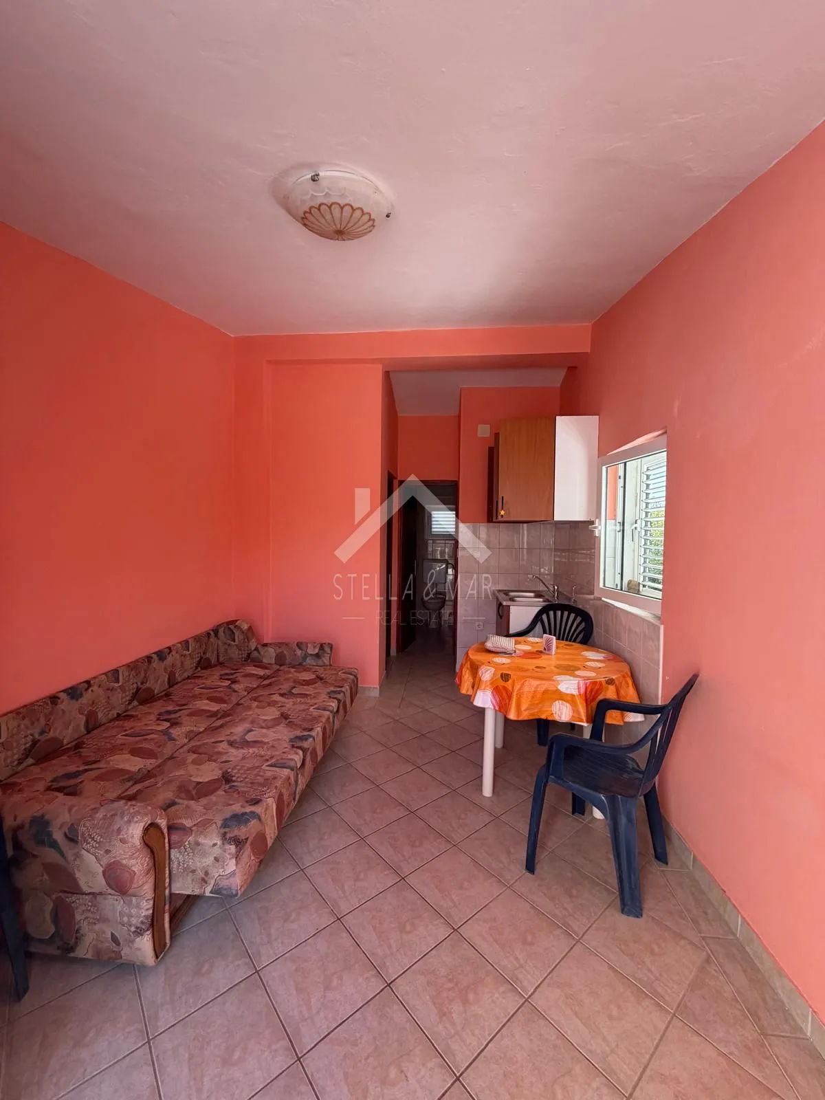 kuća sa 3 stana, prostrana parcela, centar - vir - slika 5