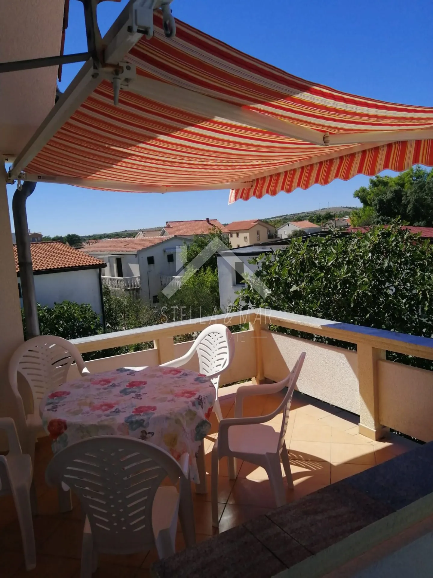 kuća sa 5 apartmana, garaža, podrum - vir, centar - slika 11