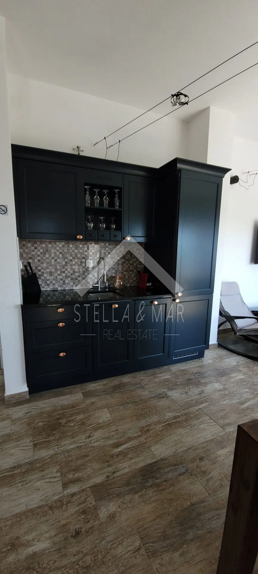 kuća sa 5 apartmana sa pogledom na more - vir - slika 34