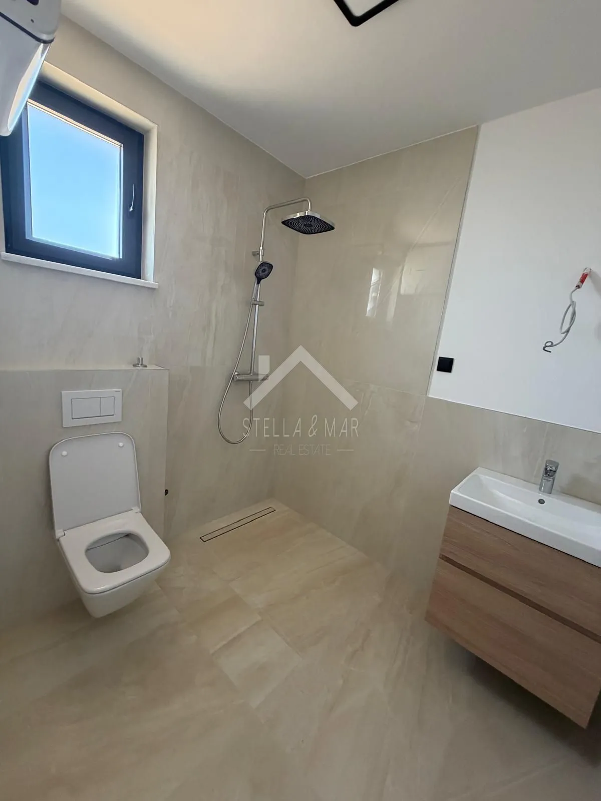 dvosobni apartman, pogled na more - vir - slika 15