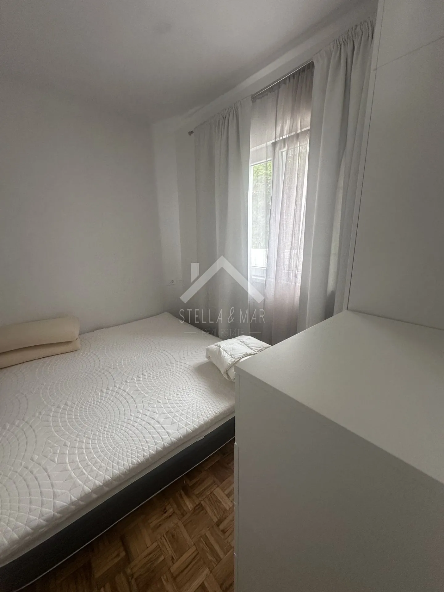 prekrasna kuća sa dva stana u centru - vir - slika 12