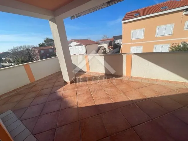 kuća sa 4 apartmana, 50m od mora - nin - slika 14