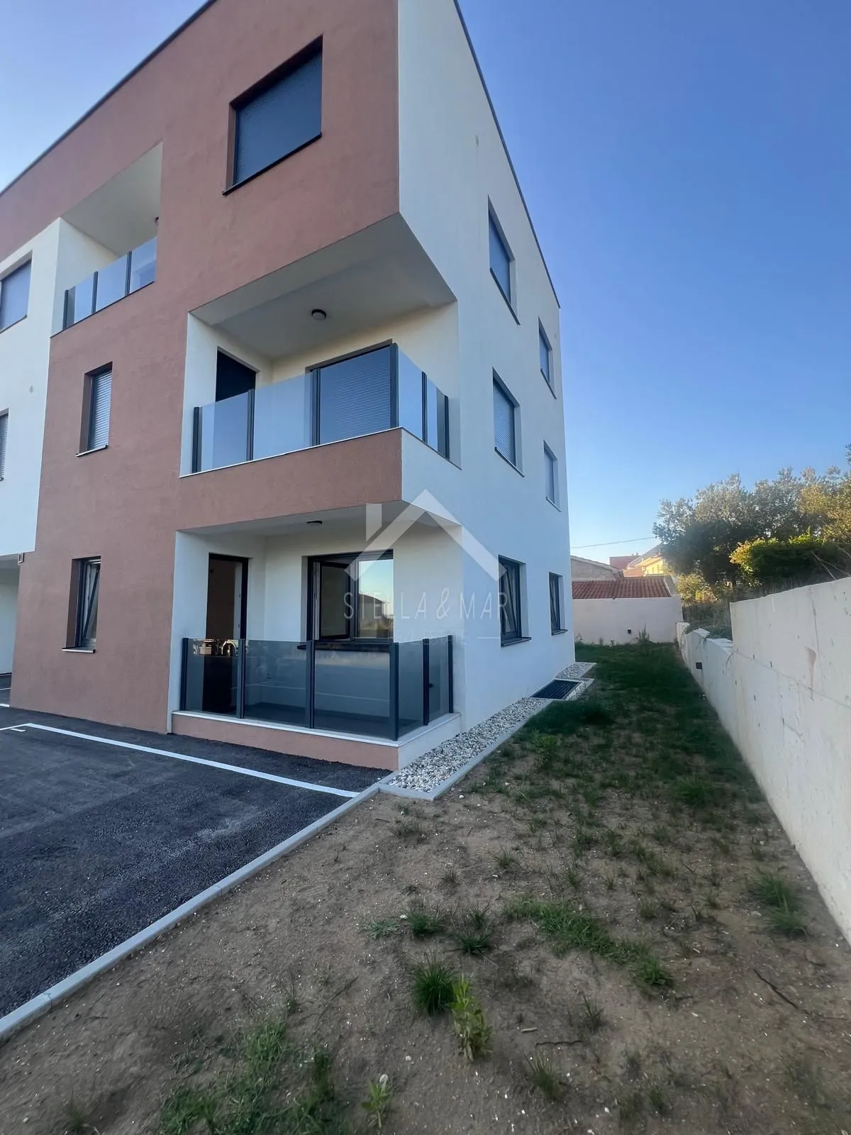 trosoban stan sa vrtom + 2 parkinga - plovanija, zadar - slika 5