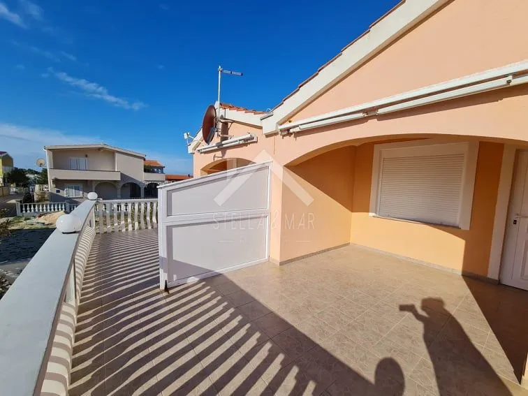 kuća sa 4 apartmana , pogled na more - vir - slika 4