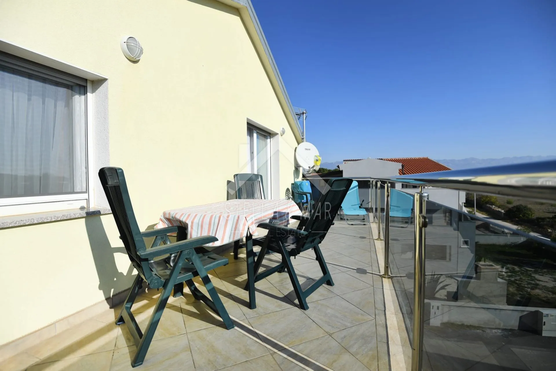 samostojeća kuća sa 5 apartmana - vir - slika 39