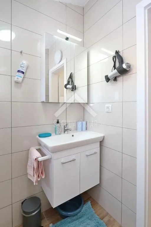 apartmanska kuća, novouređena, pogled na more - vir - slika 31