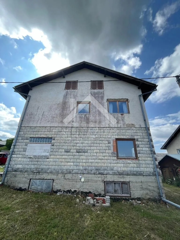 kuća stambeno poslovne namjene - udbina - slika 3