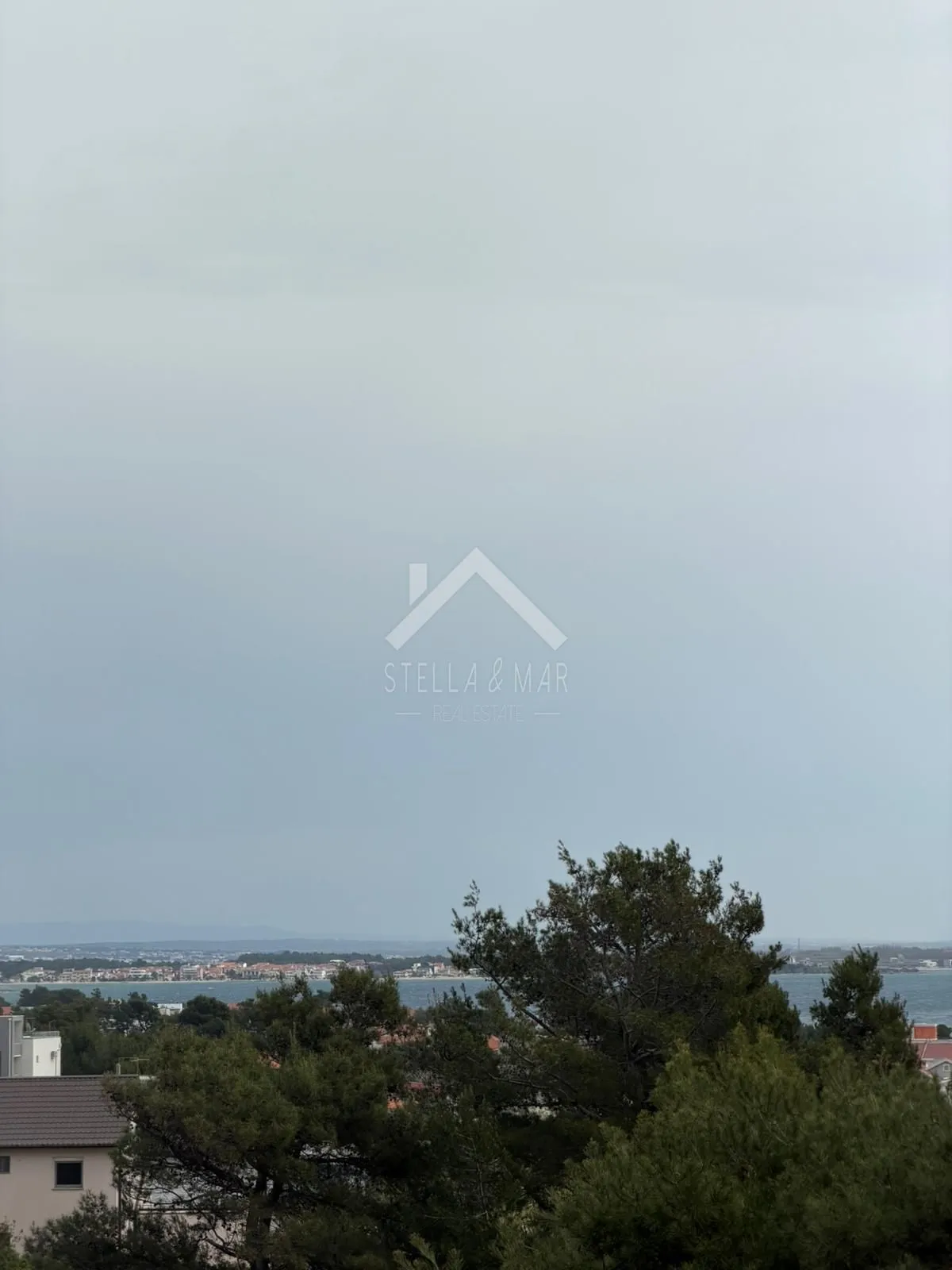 dvosobni apartman sa krovnom terasom, pogled - vir - slika 2