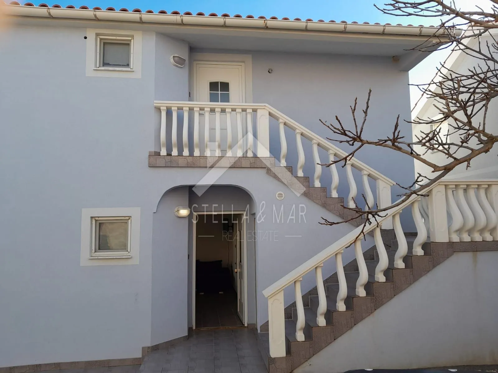 samostojeća kuća s 2 apartmana - vir **odlična prilika** - slika 4