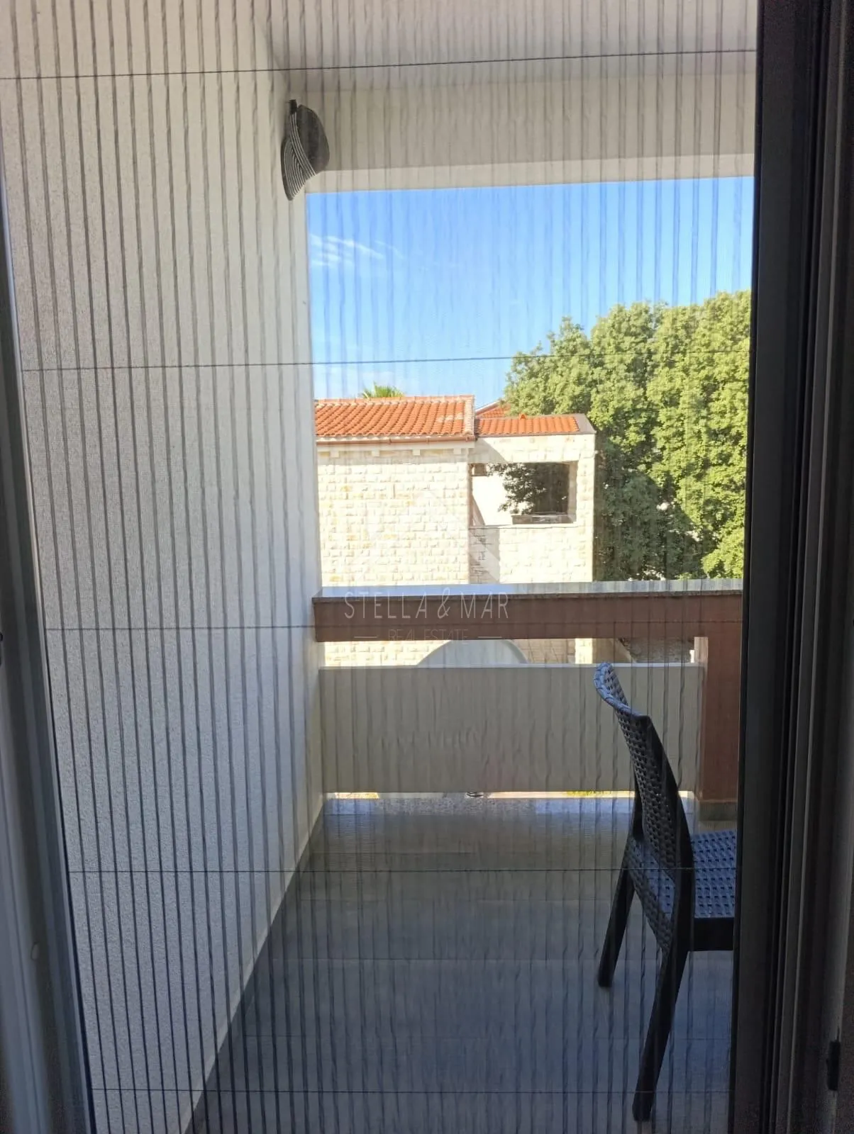 kuća sa 4 apartmana i bazenom - vir - slika 31