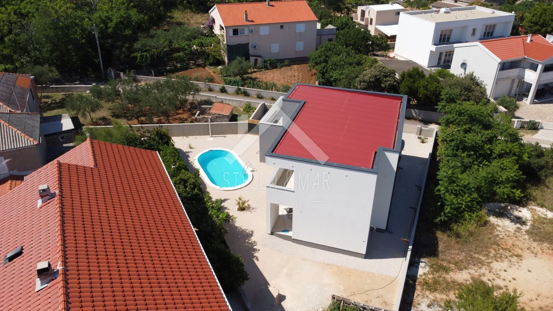 luksuzna vila sa bazenom - slika 3