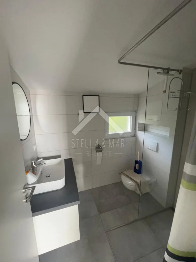 kuća sa 4 apartmana sa pogledom na more - vir - slika 41