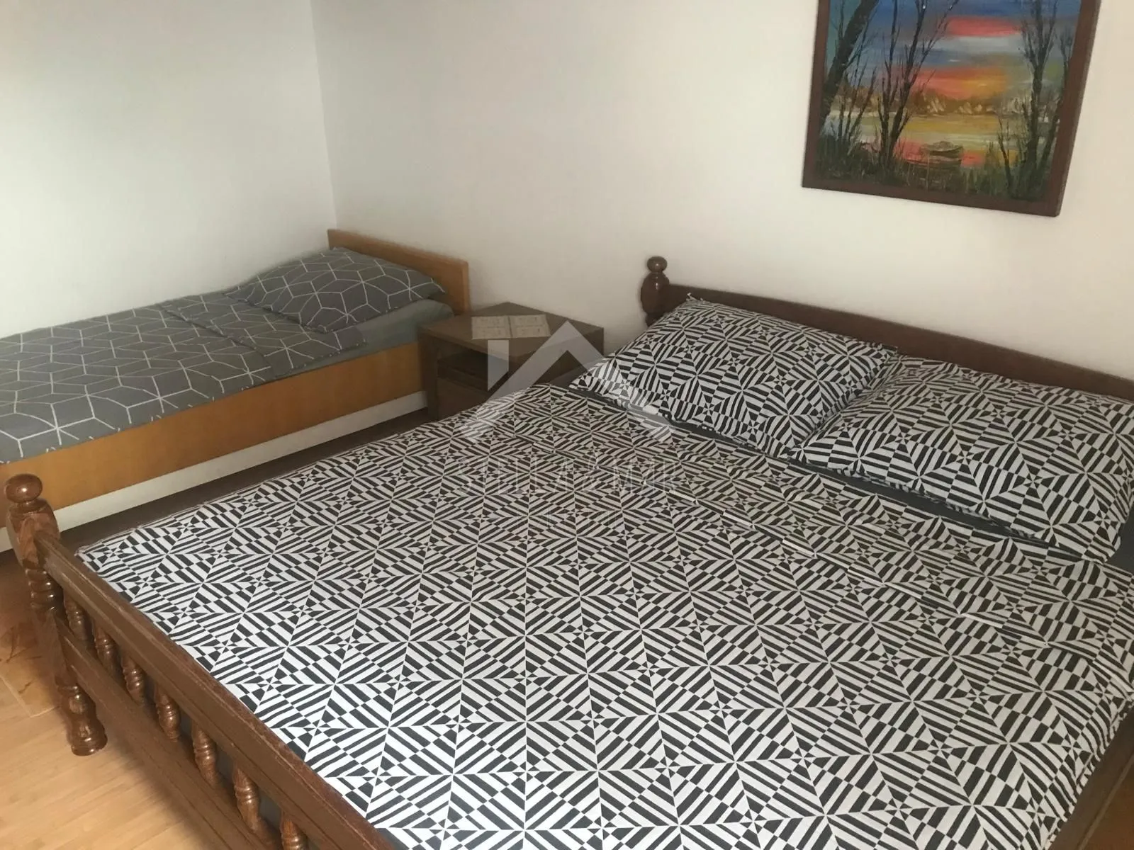kuća sa 4 apartmana, južna strana - vir - slika 21