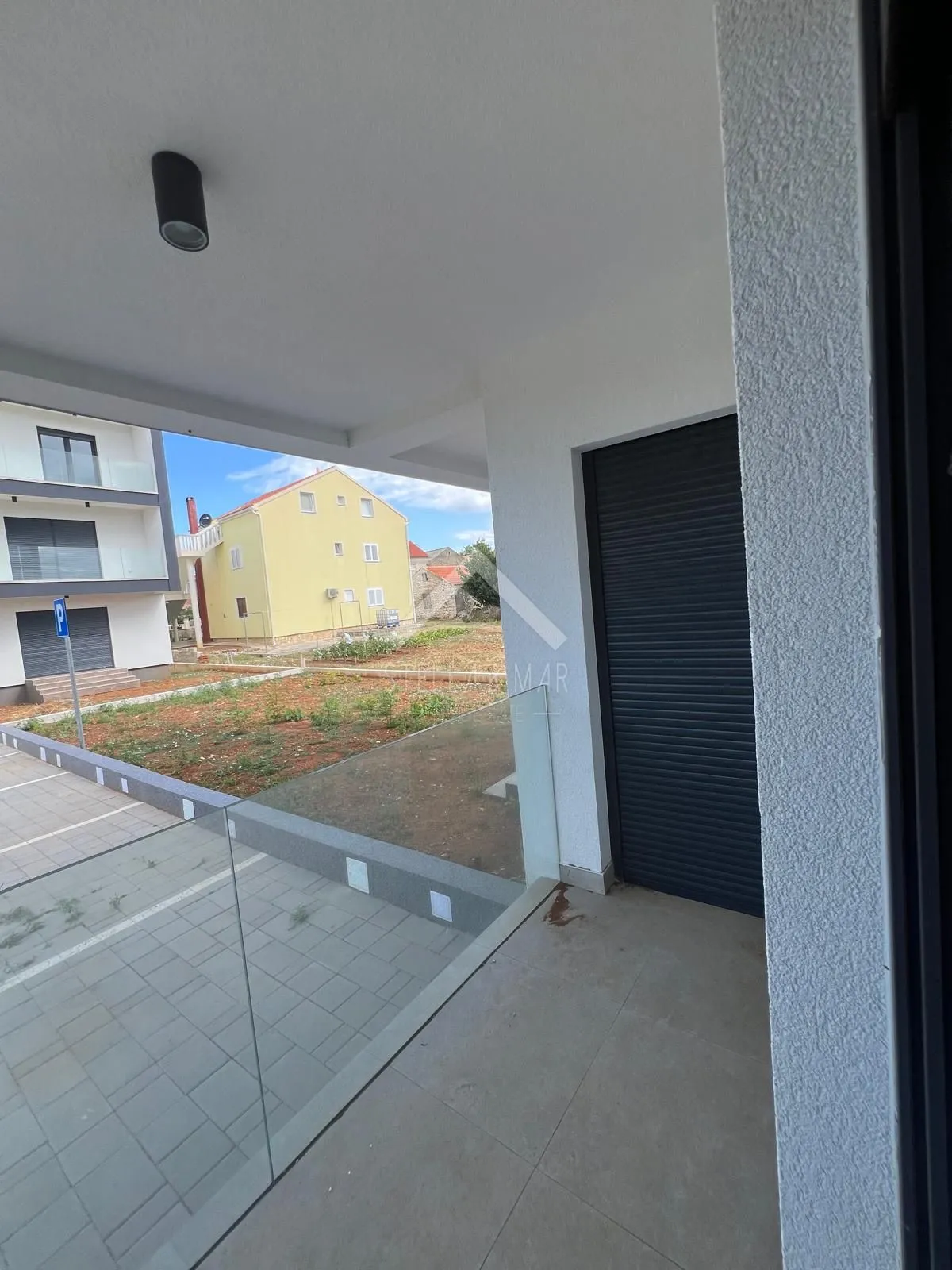 dvosobni apartman sa vrtom - privlaka - slika 2
