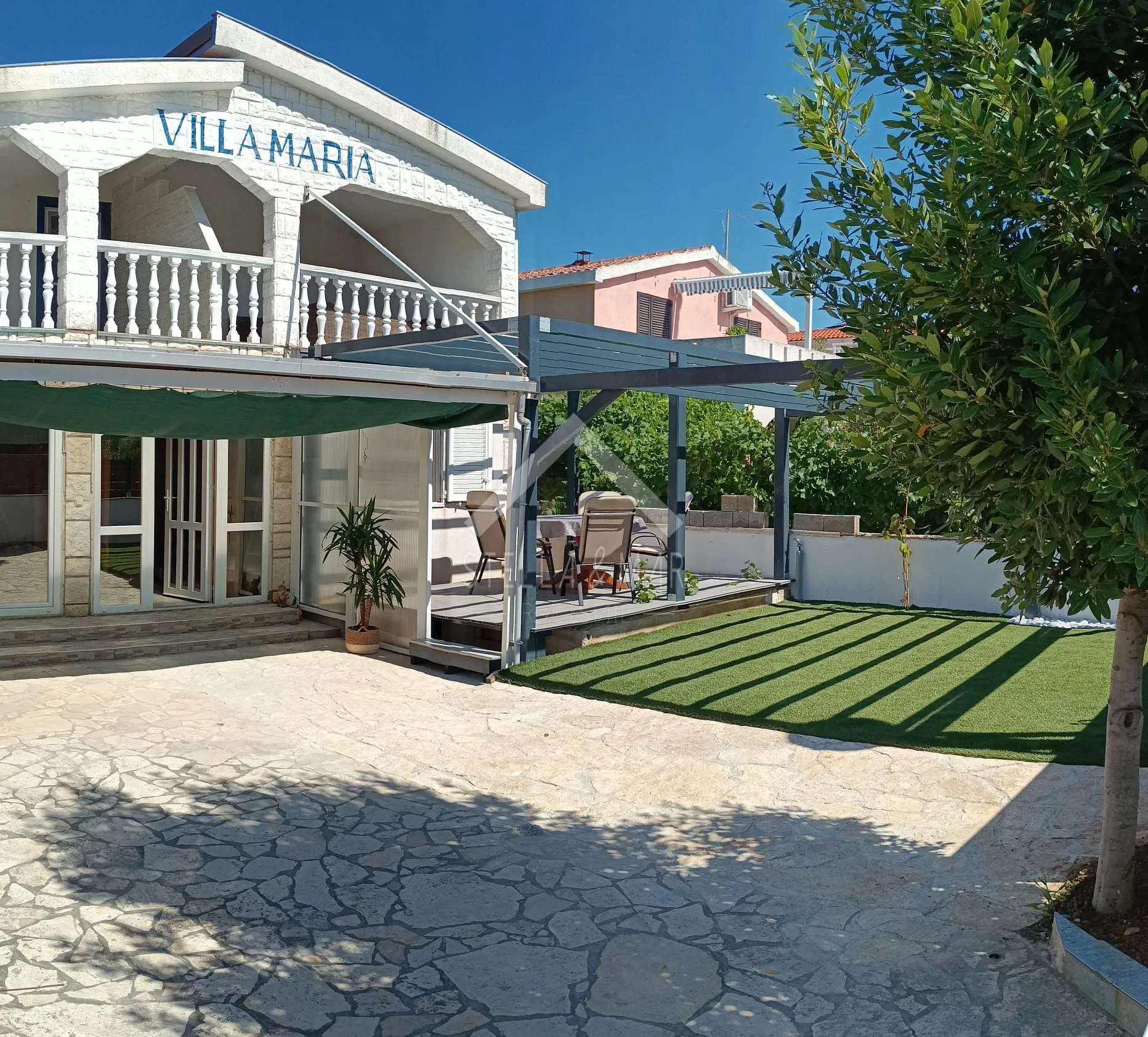 kuća sa 3 apartmana, centar - vir - slika 40