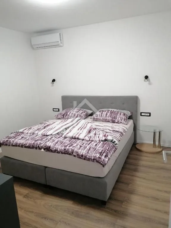 villa sa bazenom, miran predio - vir - slika 19