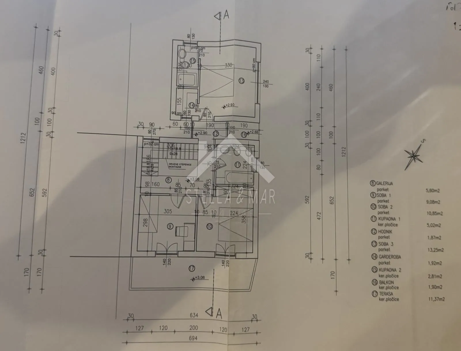 kuća sa garažom u centru otoka - vir - slika 18