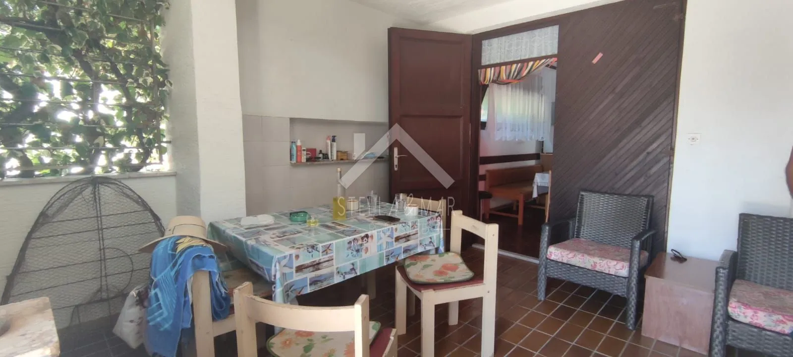 kuća sa tri apartmana drugi red do mora - vir - slika 23
