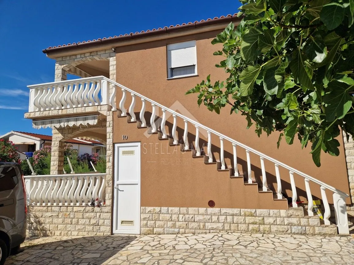 kuća sa 3 apartmana, pogled na more - vir - slika 2