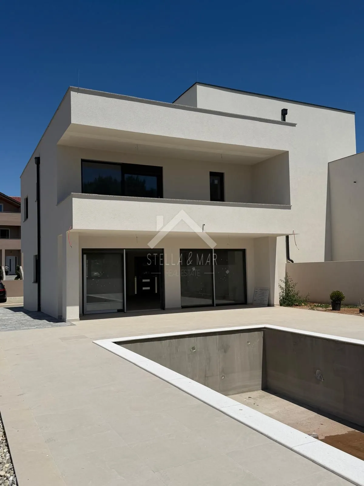 moderna, vrlo komforna vila sa bazenom 150m do mora - vir - slika 8