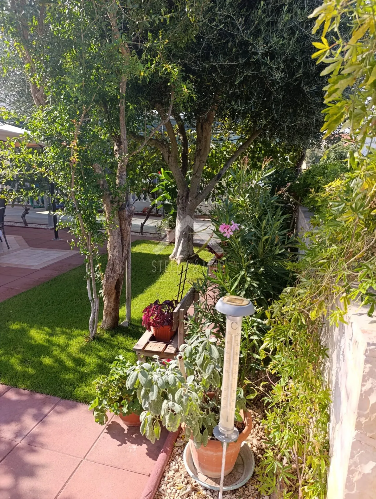 prekrasna kuća 90m od mora - vrsi - slika 11