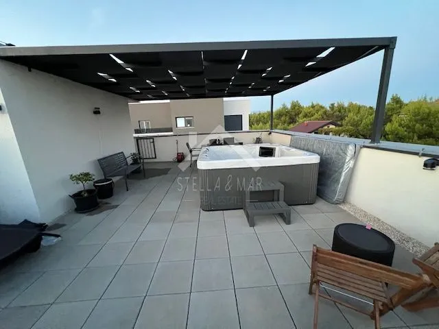 dvosobni apartman sa krovnom terasom - vir - slika 3