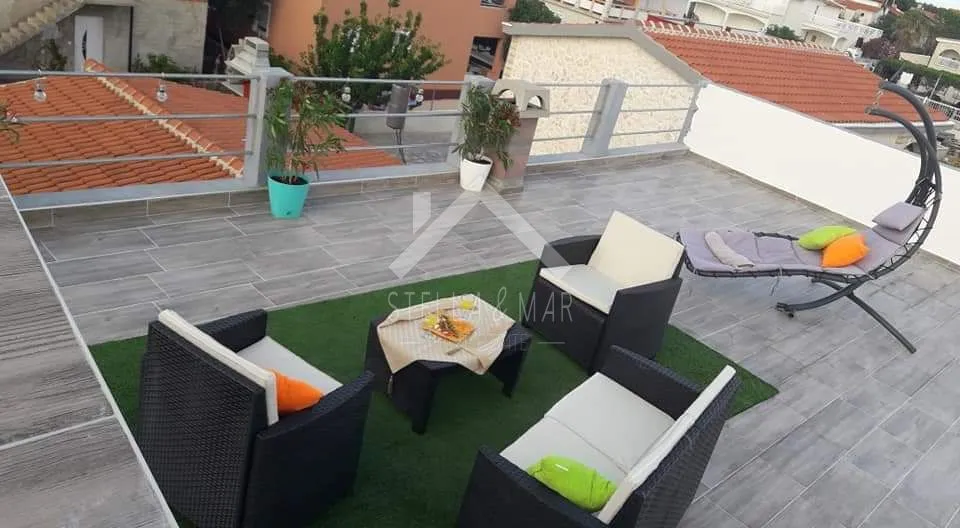 kuća sa 4 apartmana i krovnom terasom - vir - slika 39
