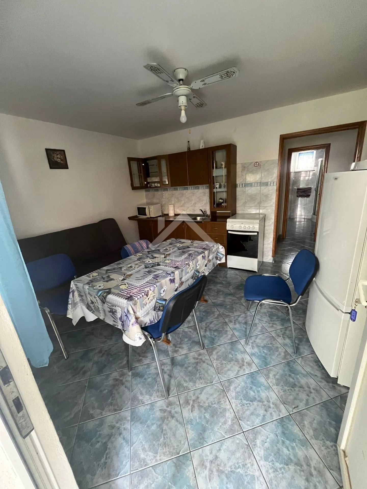 top lokacija! kuća sa 5 apartmana, centar - vir - slika 19