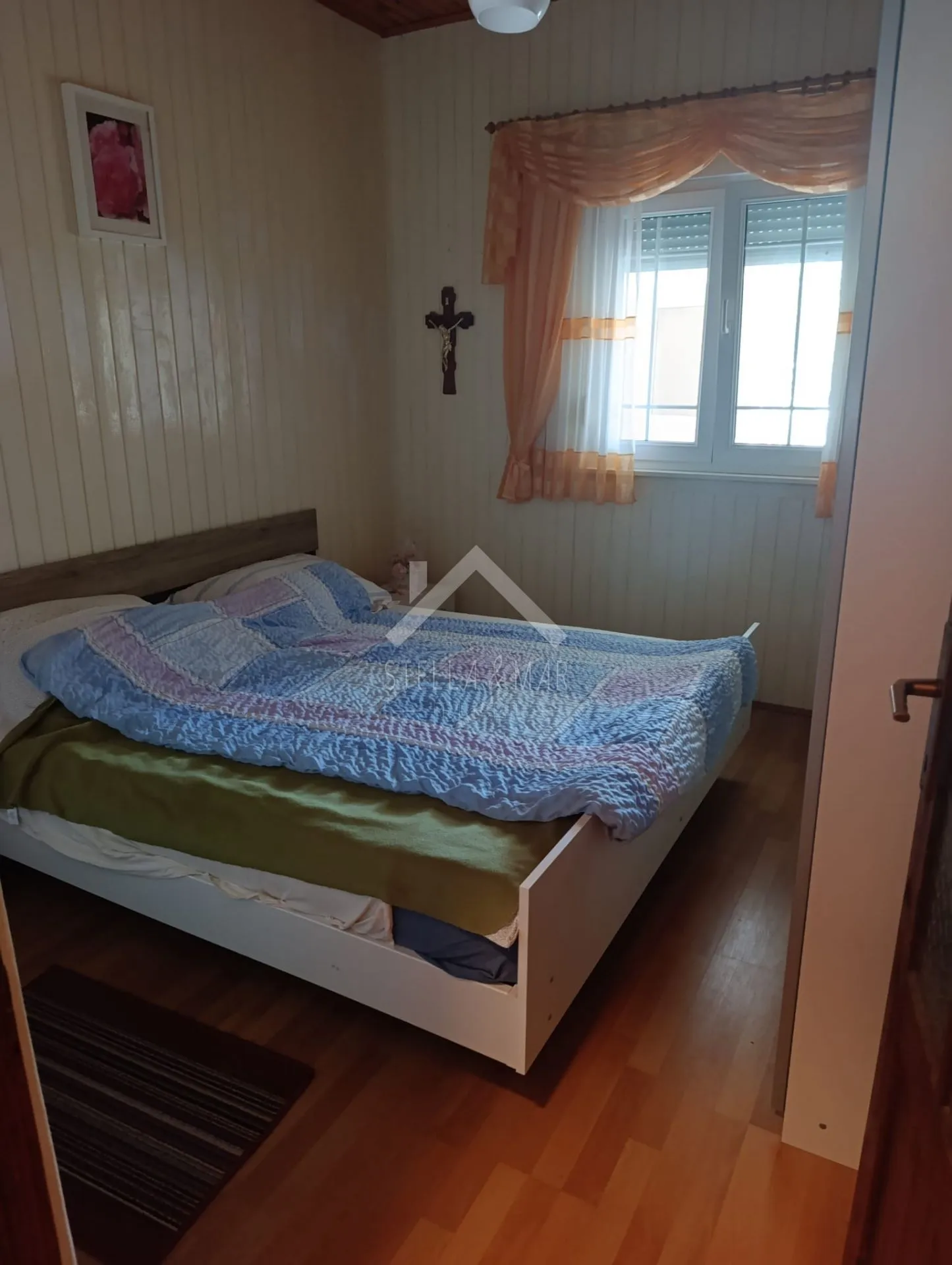 kuća sa 4 stana, garaža, prostrana okućnica - zukve, vrsi - slika 37