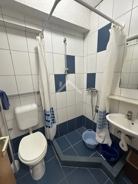 dvoetažni stan, pogled na more - vir - slika 12