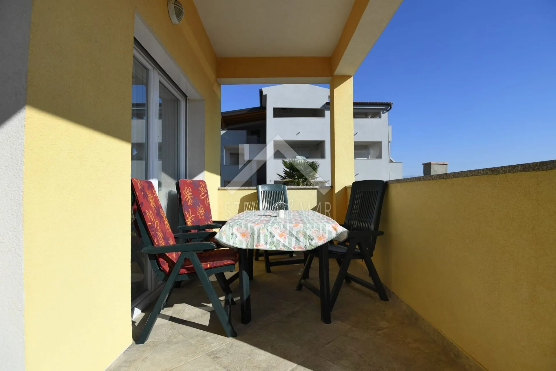 samostojeća kuća sa 5 apartmana - vir - slika 42