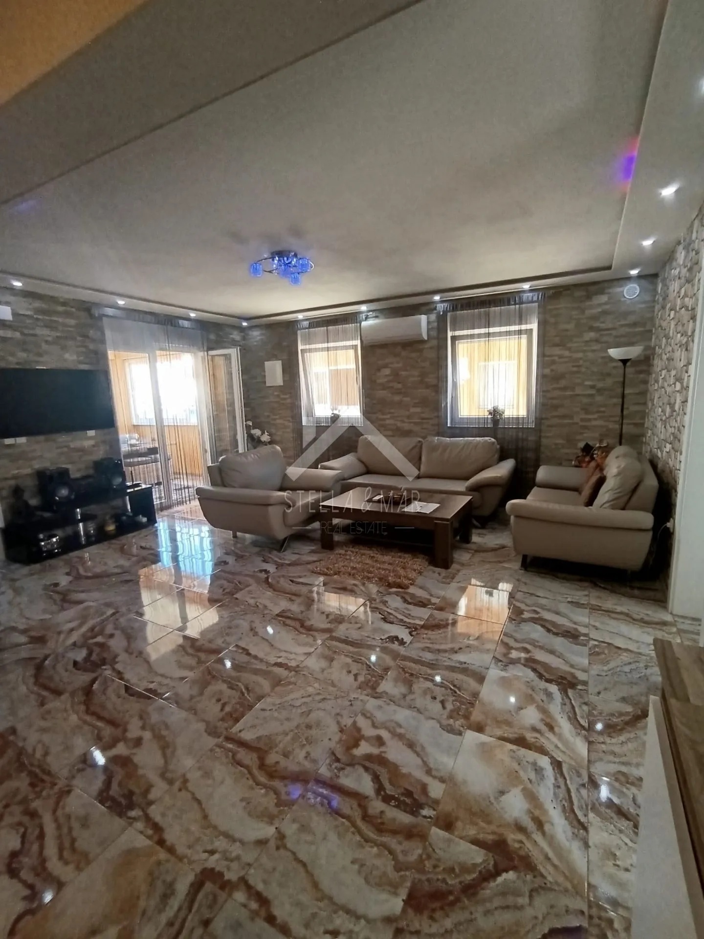 Dvosobni apartman - Vir