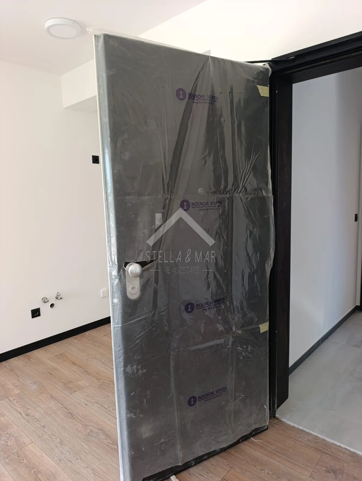 dvosobni apartman sa vrtom u novogradnji, privlaka - slika 10