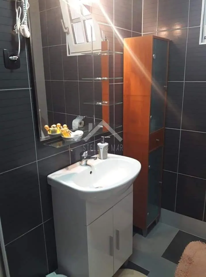 kuća sa 4 apartmana i krovnom terasom - vir - slika 25