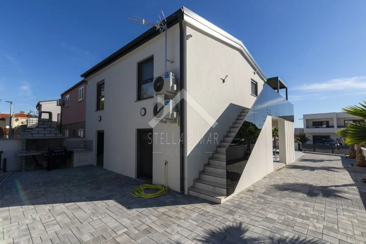 luksuzni apartman u centru vira - vir - slika 12