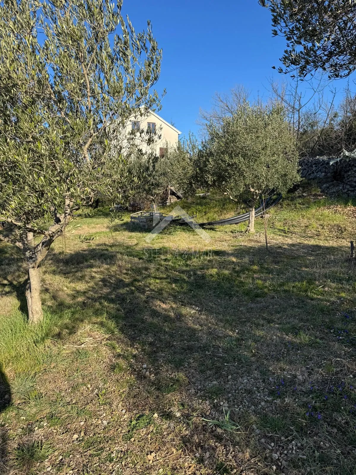 građevinsko zemljište 791m2 prvi red do mora - maslenica - slika 6