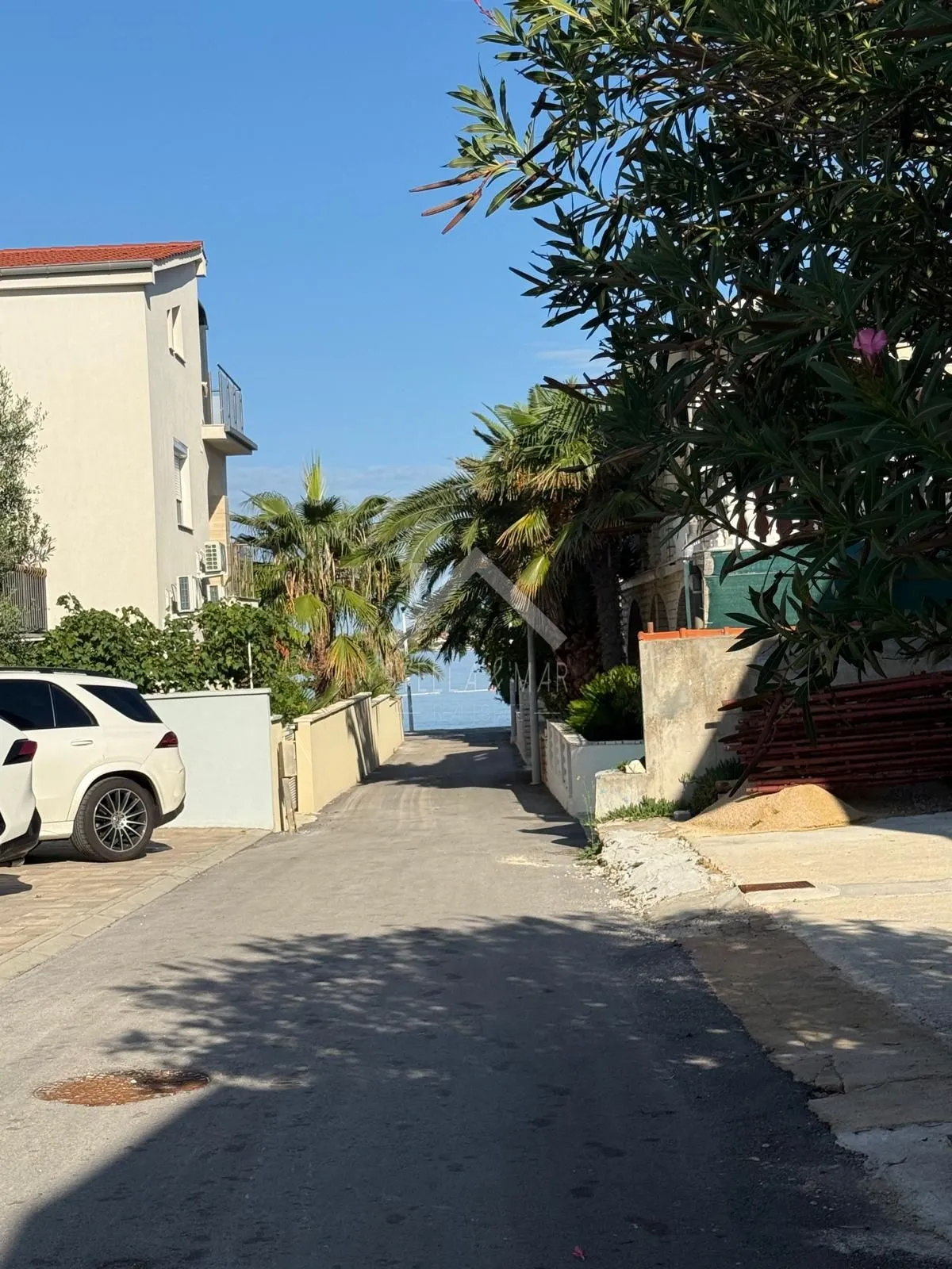 prekrasan apartman 50m do mora i plaže - vir - slika 7