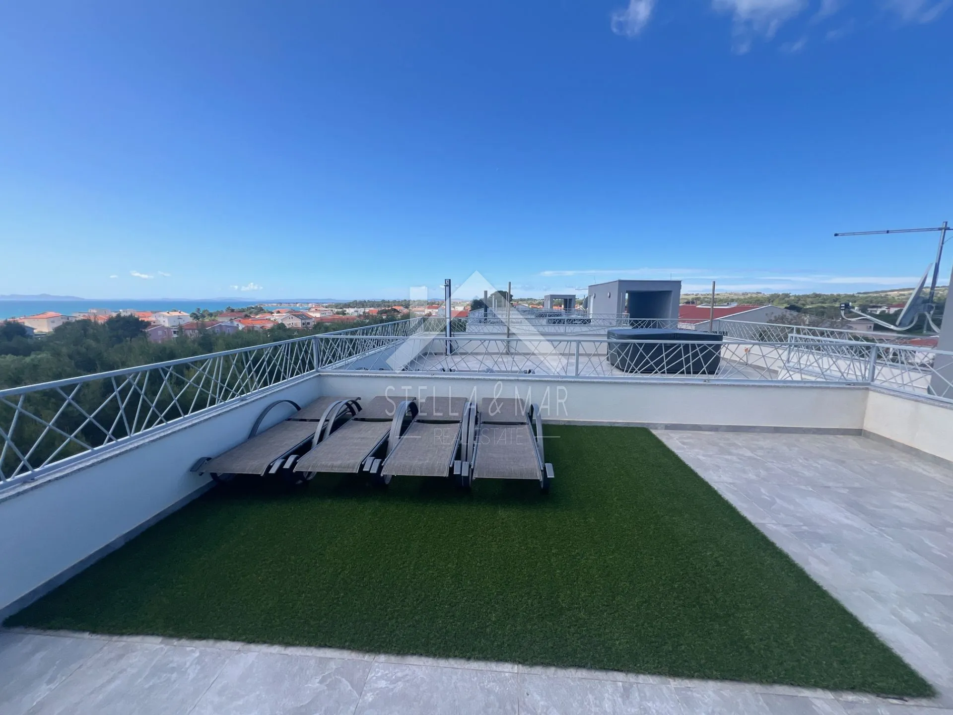 penthouse sa krovnom terasom - vir - slika 5