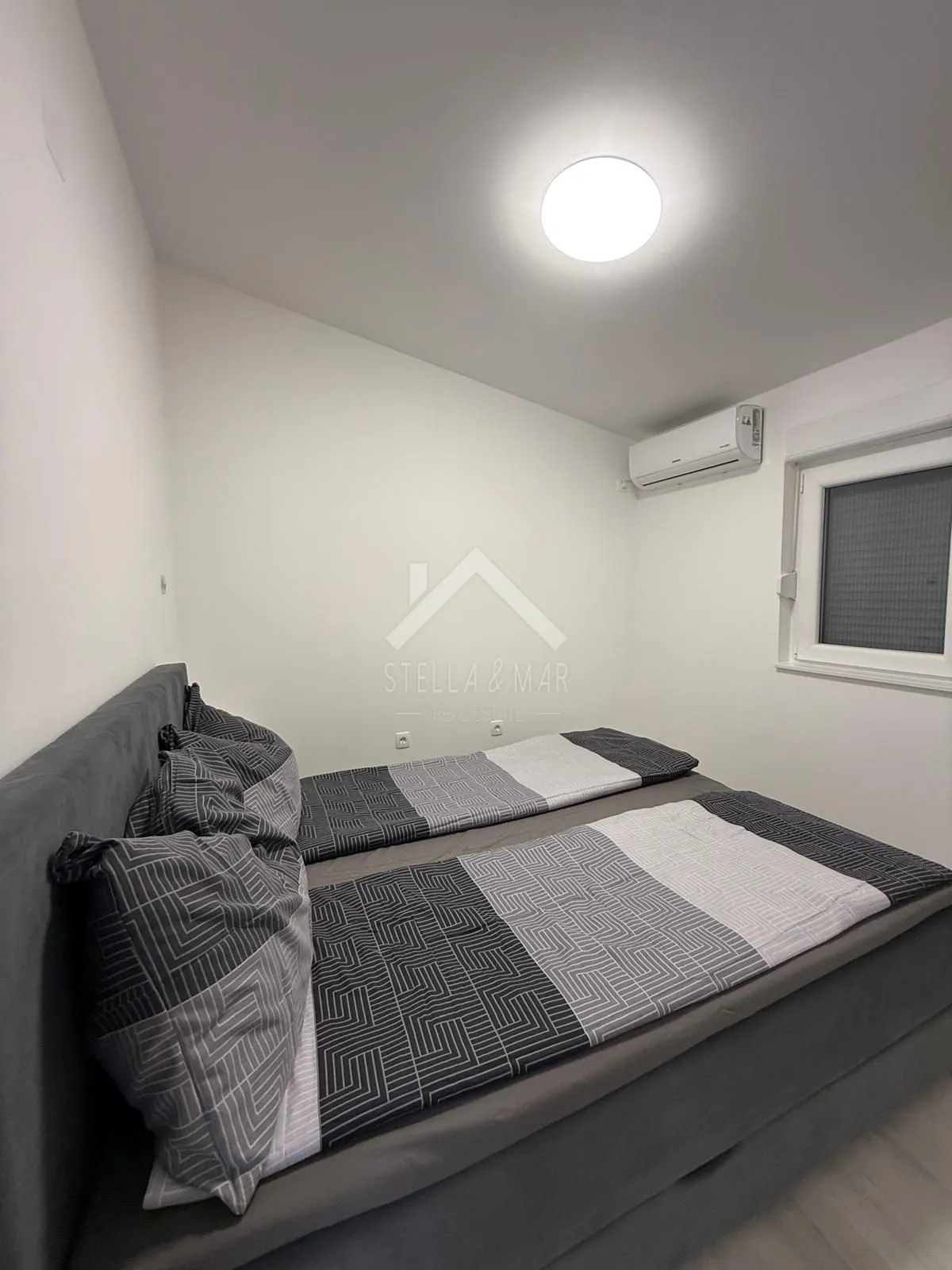 prekrasna kuća sa 3 apartmana - vir - slika 37