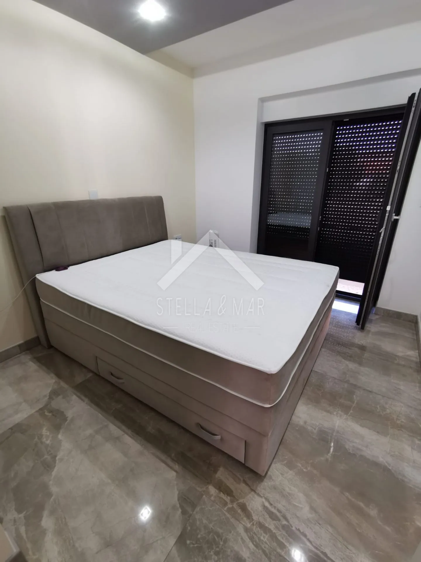 luksuzna villa sa bazenom u centru - vir - slika 24