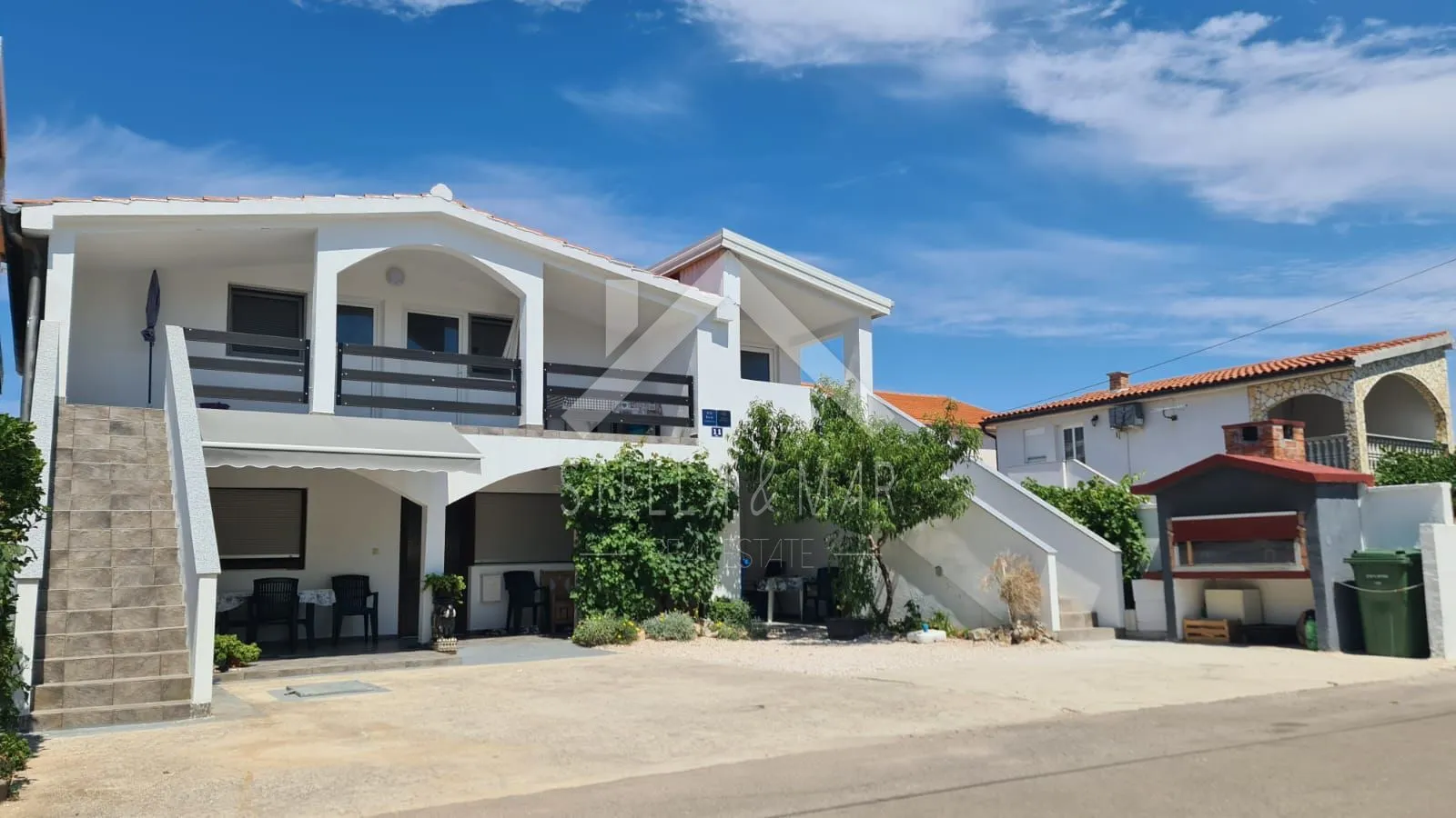 Kuća sa 5 apartmana - Vir